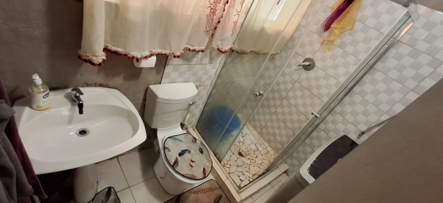 6 Bedroom Property for Sale in The Orchards Gauteng