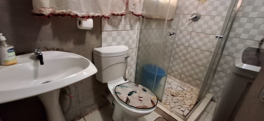 6 Bedroom Property for Sale in The Orchards Gauteng