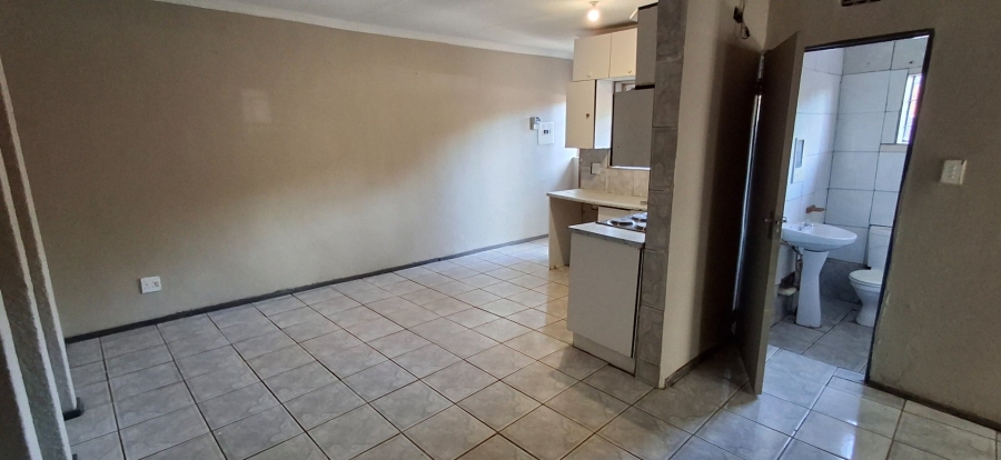6 Bedroom Property for Sale in The Orchards Gauteng