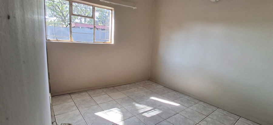 6 Bedroom Property for Sale in The Orchards Gauteng