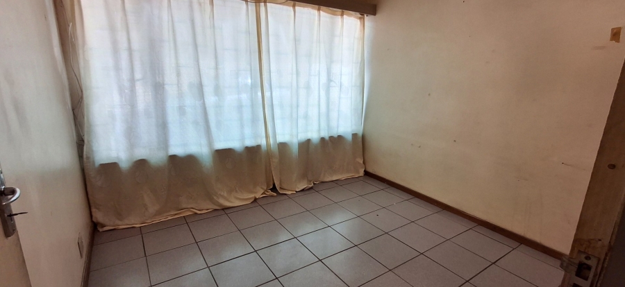 6 Bedroom Property for Sale in The Orchards Gauteng