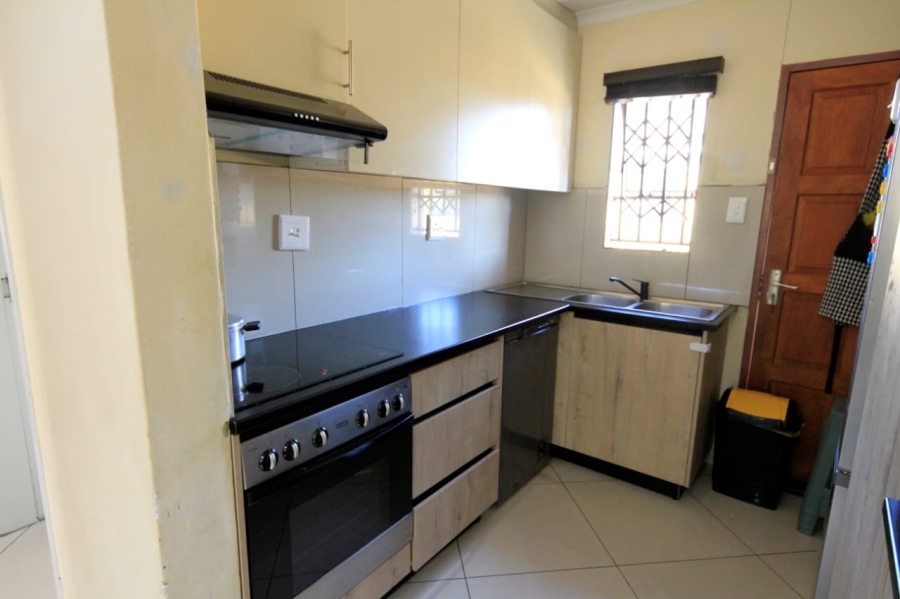 To Let 3 Bedroom Property for Rent in Blue Hills AH Gauteng