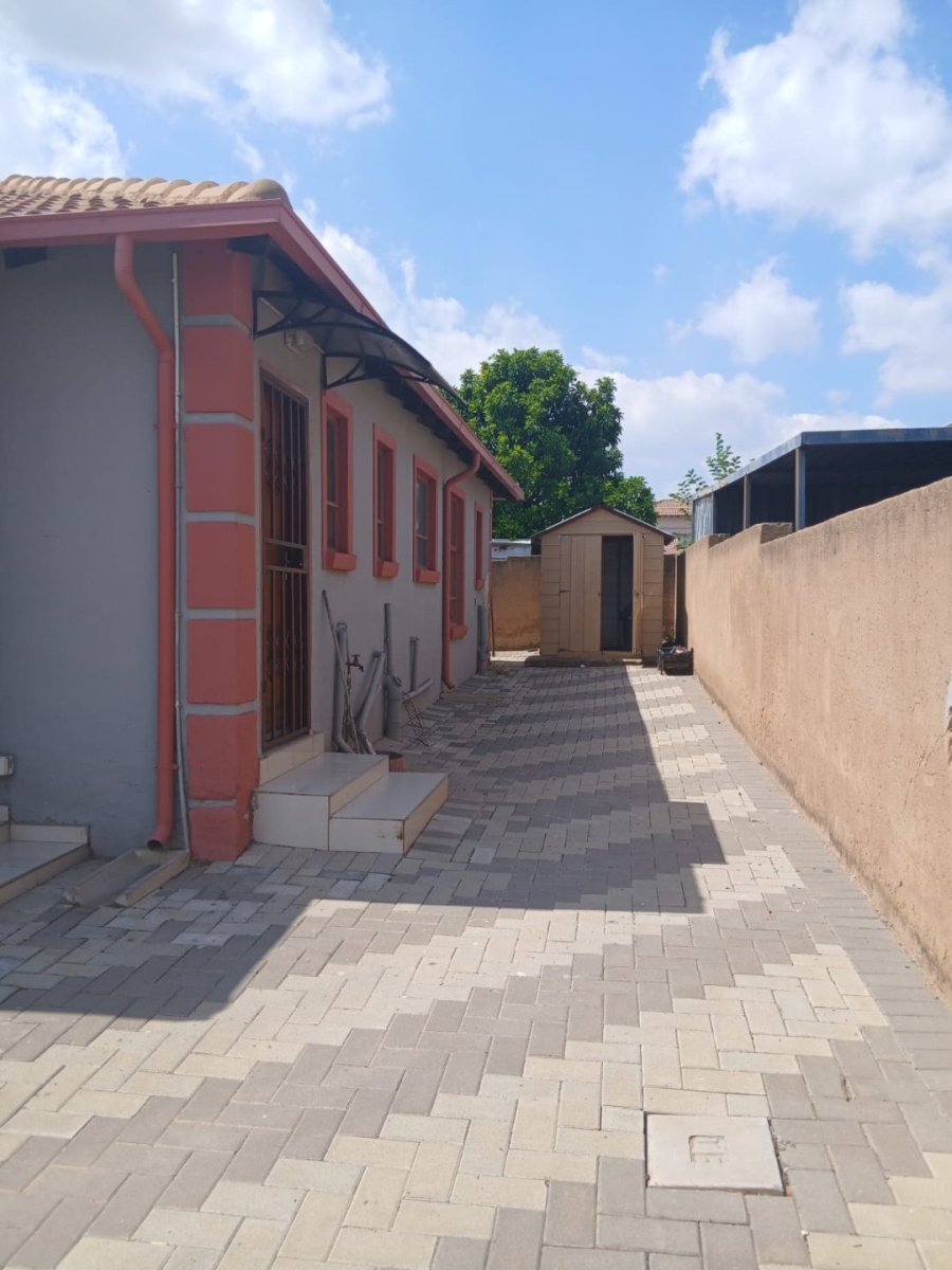To Let 3 Bedroom Property for Rent in Blue Hills AH Gauteng