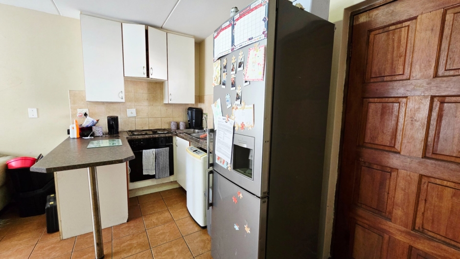 1 Bedroom Property for Sale in Ravenswood Gauteng