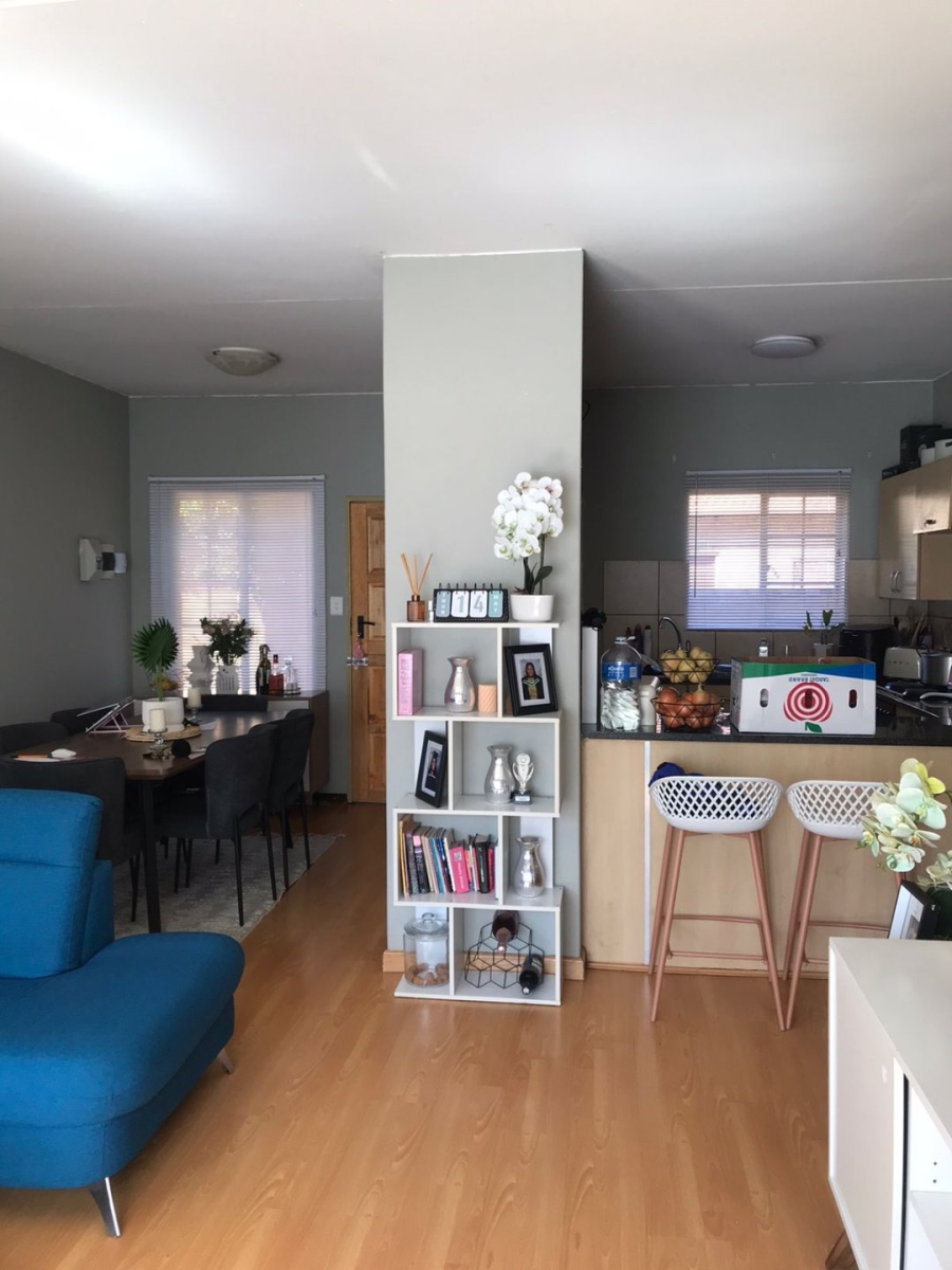 2 Bedroom Property for Sale in Theresa Park Gauteng