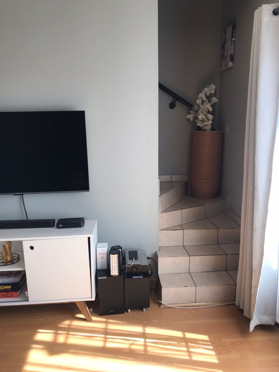 2 Bedroom Property for Sale in Theresa Park Gauteng