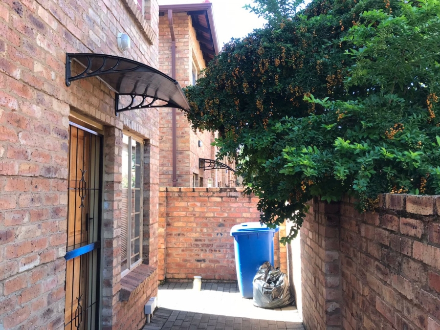 2 Bedroom Property for Sale in Theresa Park Gauteng