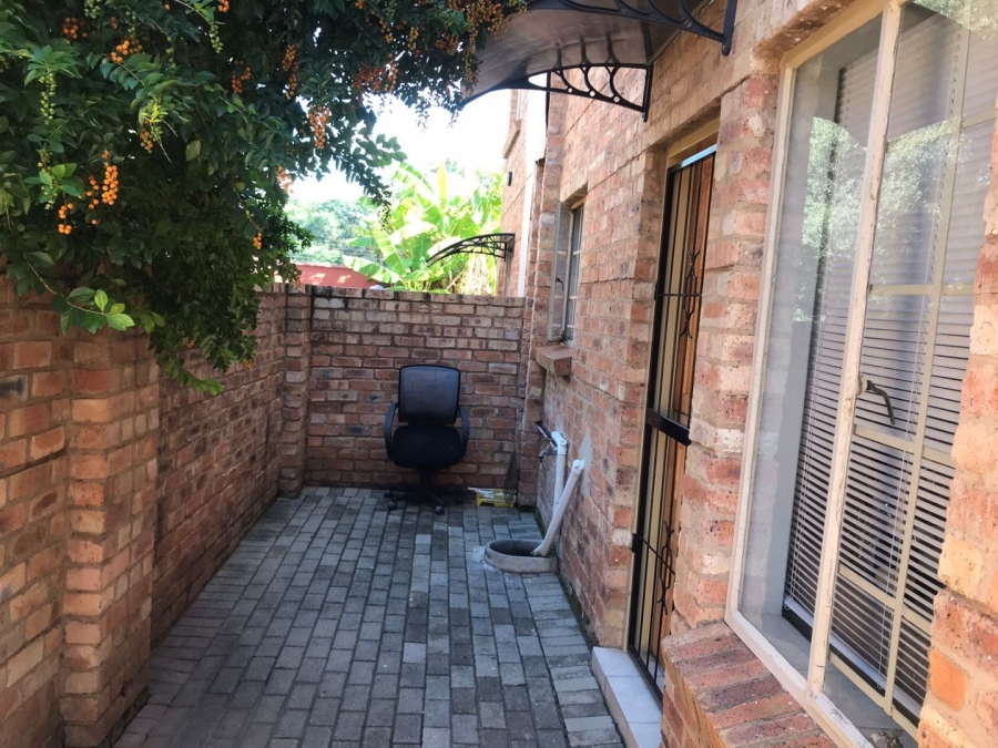 2 Bedroom Property for Sale in Theresa Park Gauteng