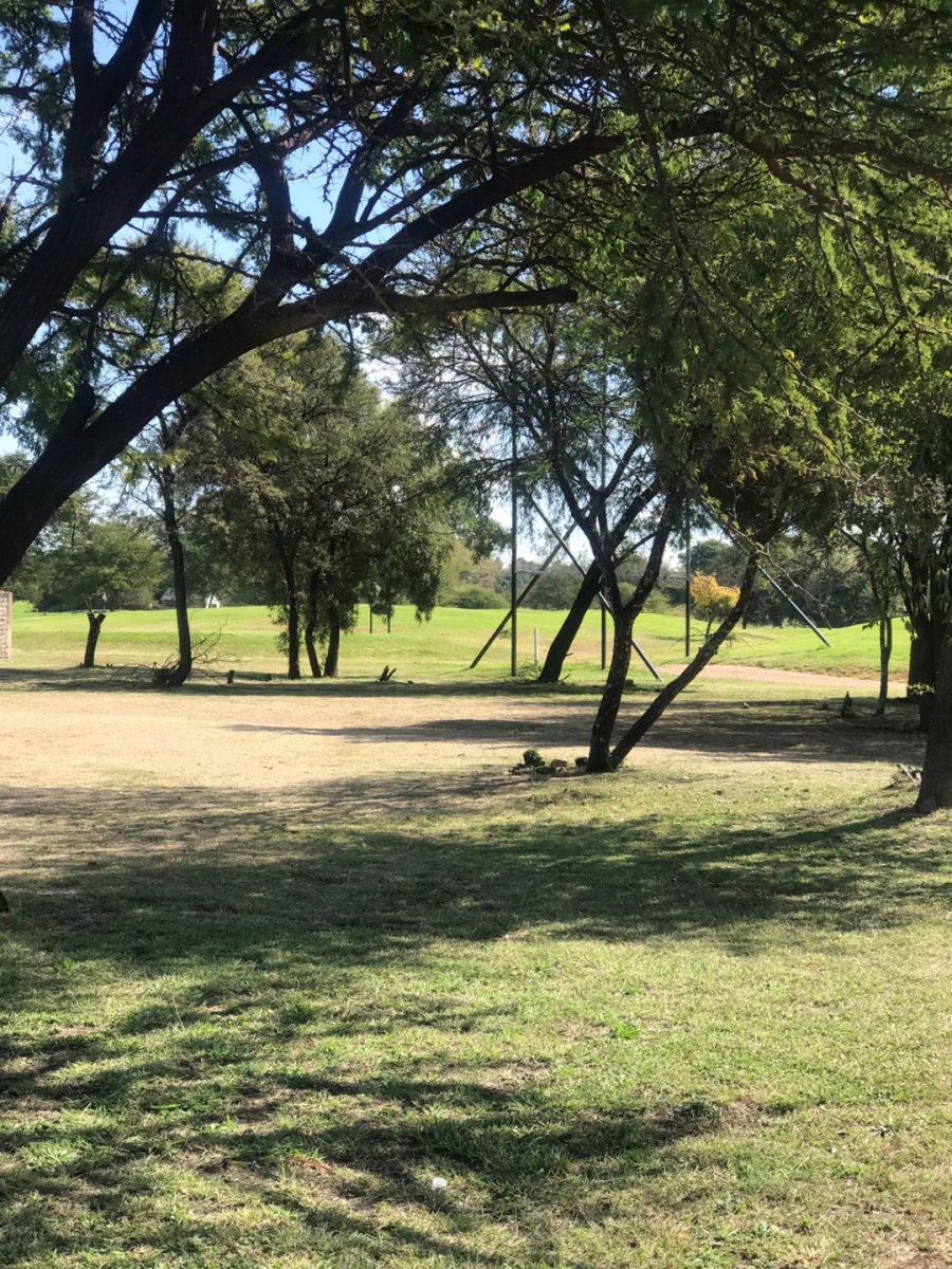 2 Bedroom Property for Sale in Theresa Park Gauteng