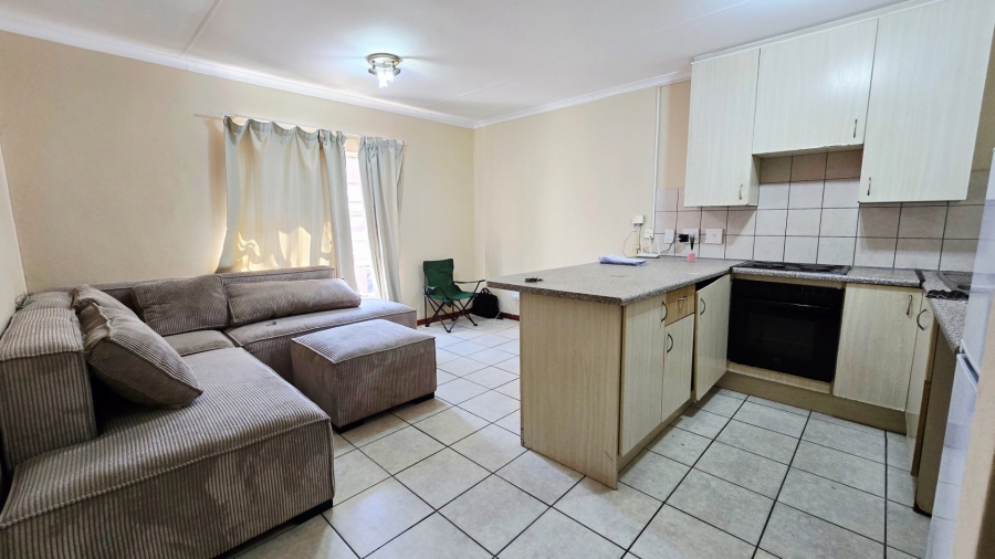 1 Bedroom Property for Sale in Grand Central Gauteng