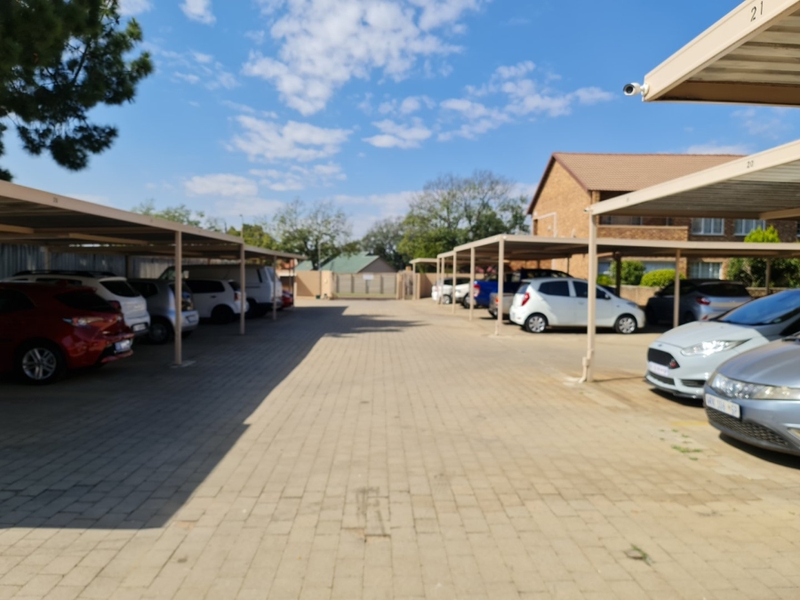 2 Bedroom Property for Sale in Ravensklip Gauteng
