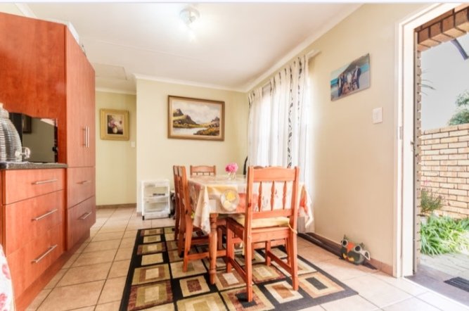 2 Bedroom Property for Sale in Equestria Gauteng