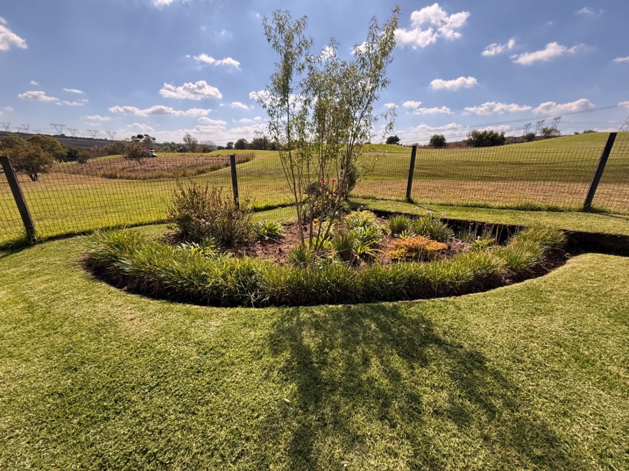 5 Bedroom Property for Sale in Blue Valley Golf Estate Gauteng