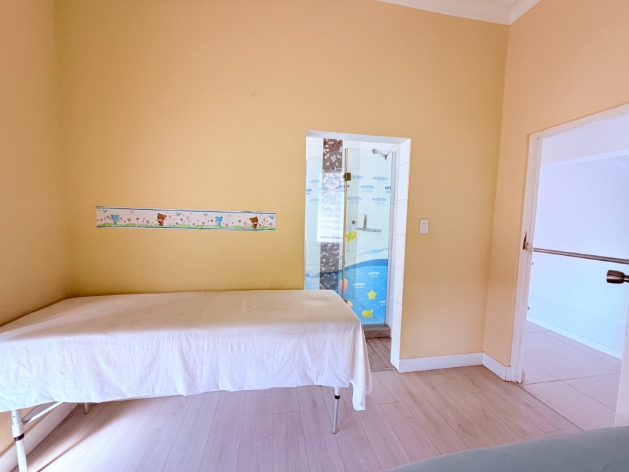 5 Bedroom Property for Sale in Blue Valley Golf Estate Gauteng