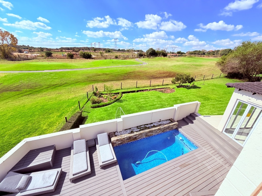 5 Bedroom Property for Sale in Blue Valley Golf Estate Gauteng