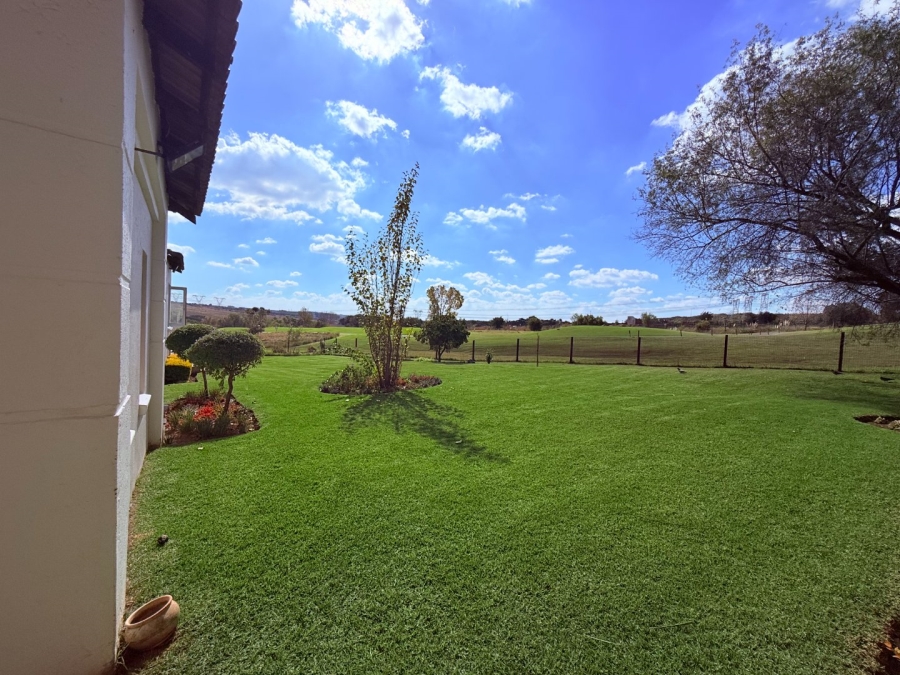 5 Bedroom Property for Sale in Blue Valley Golf Estate Gauteng