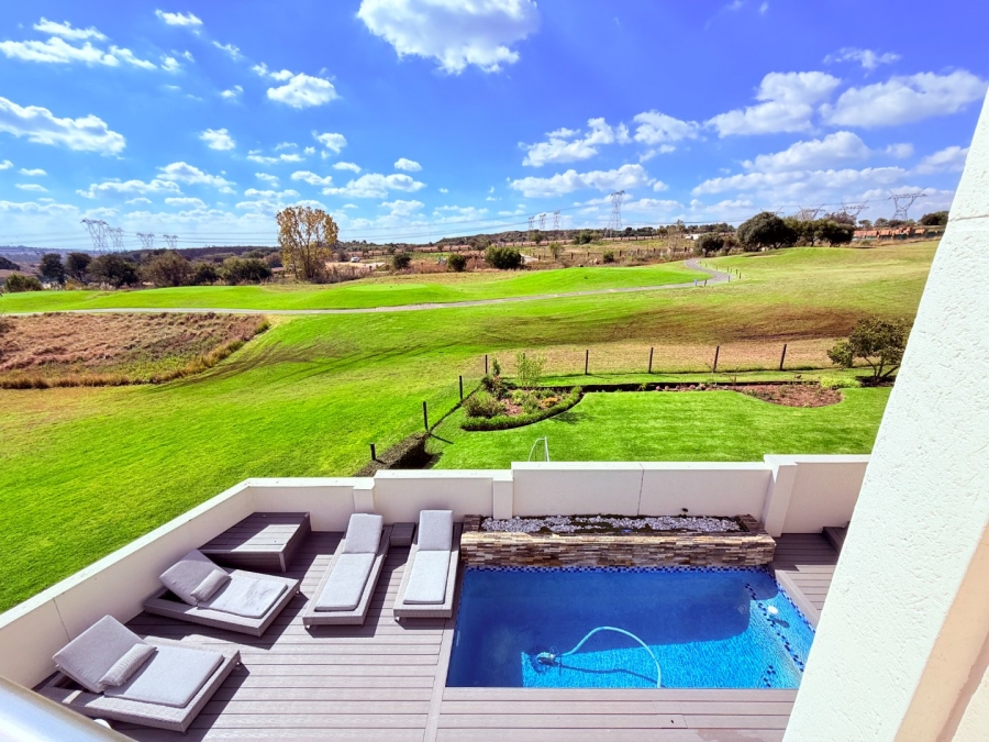 5 Bedroom Property for Sale in Blue Valley Golf Estate Gauteng