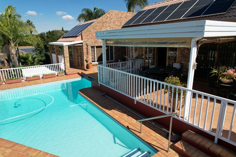4 Bedroom Property for Sale in Moreleta Park Gauteng