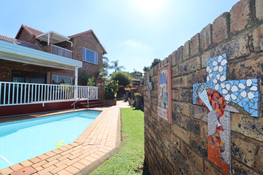4 Bedroom Property for Sale in Moreleta Park Gauteng