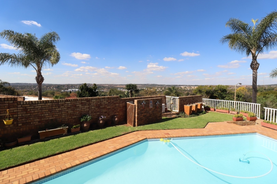 4 Bedroom Property for Sale in Moreleta Park Gauteng