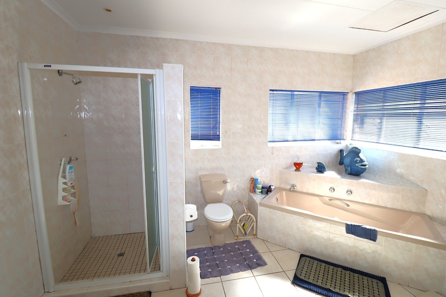 4 Bedroom Property for Sale in Moreleta Park Gauteng