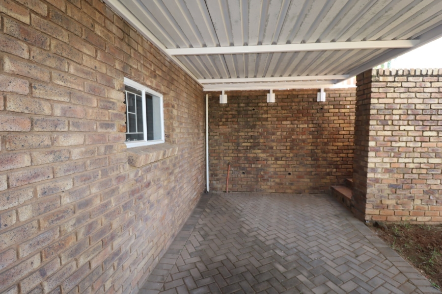 4 Bedroom Property for Sale in Moreleta Park Gauteng