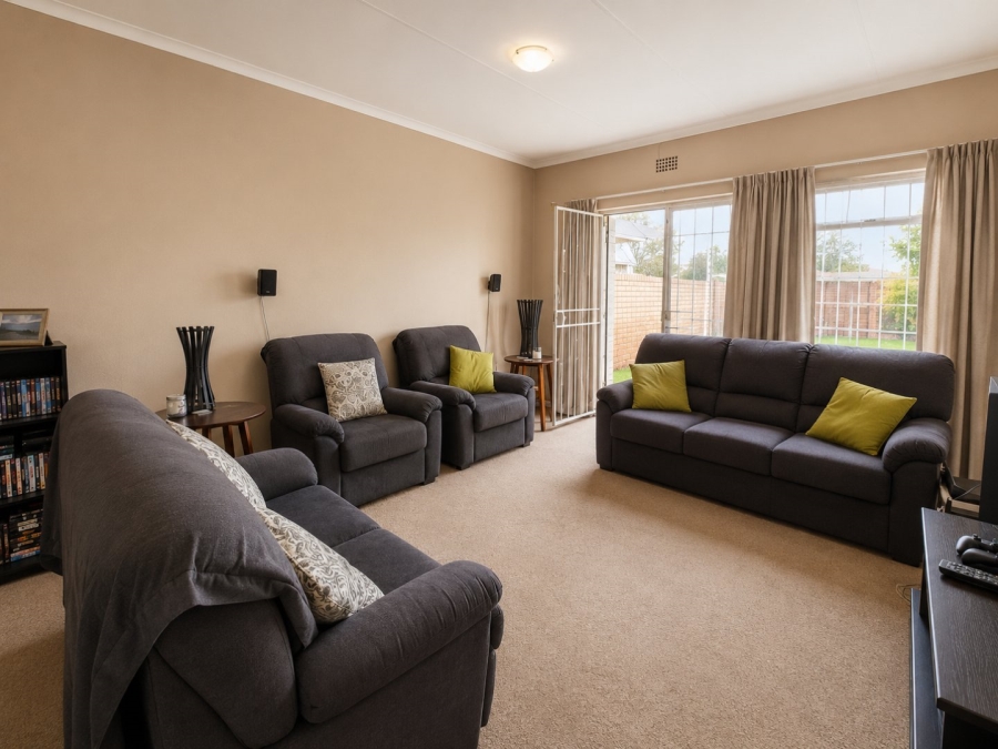 3 Bedroom Property for Sale in Simmerfield Gauteng