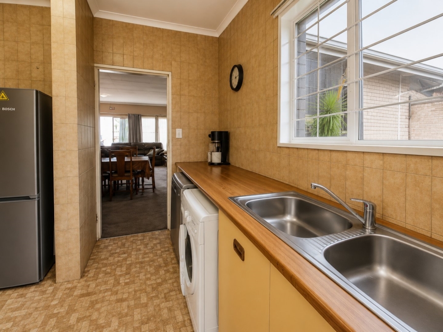 3 Bedroom Property for Sale in Simmerfield Gauteng