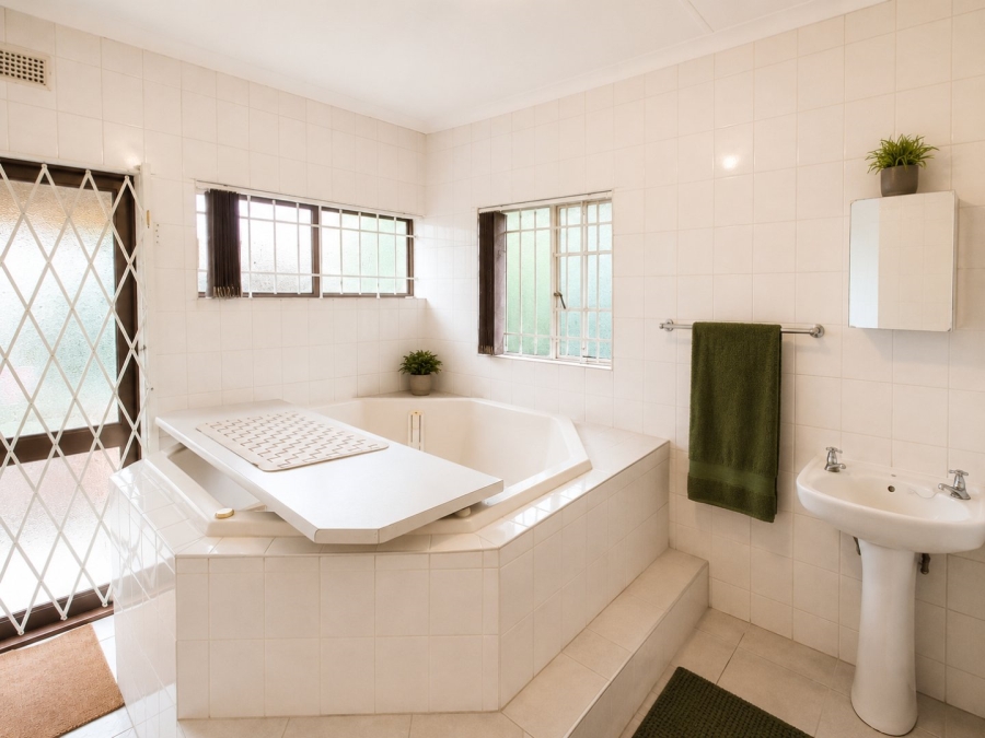 3 Bedroom Property for Sale in Woodmere Gauteng