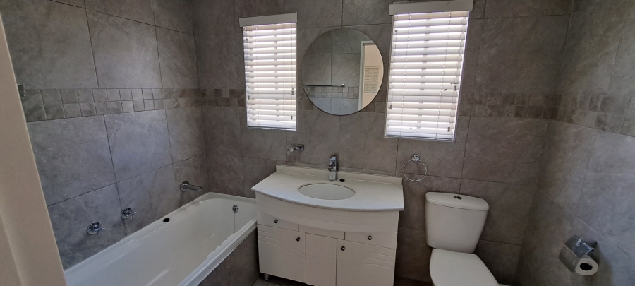 To Let 3 Bedroom Property for Rent in Marais Steyn Park Gauteng