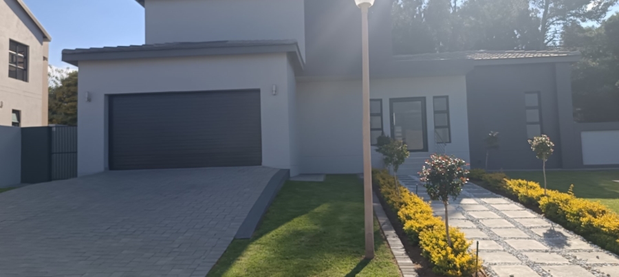 4 Bedroom Property for Sale in Blue Hills Country Estate Gauteng