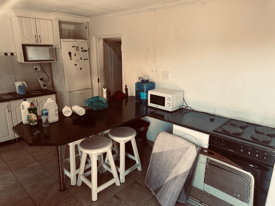 9 Bedroom Property for Sale in Tladi Gauteng