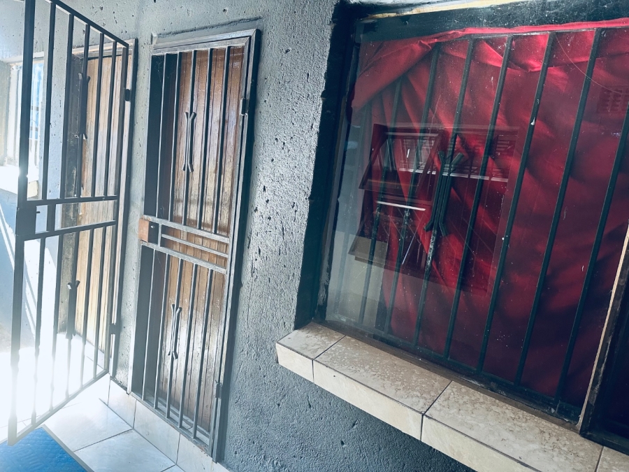 9 Bedroom Property for Sale in Tladi Gauteng