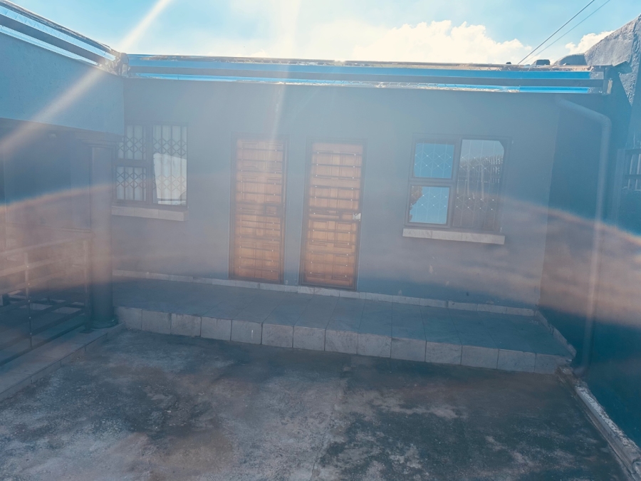 9 Bedroom Property for Sale in Tladi Gauteng