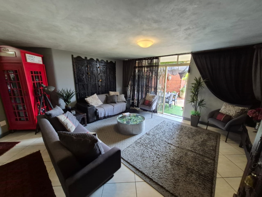 3 Bedroom Property for Sale in Elardus Park Gauteng