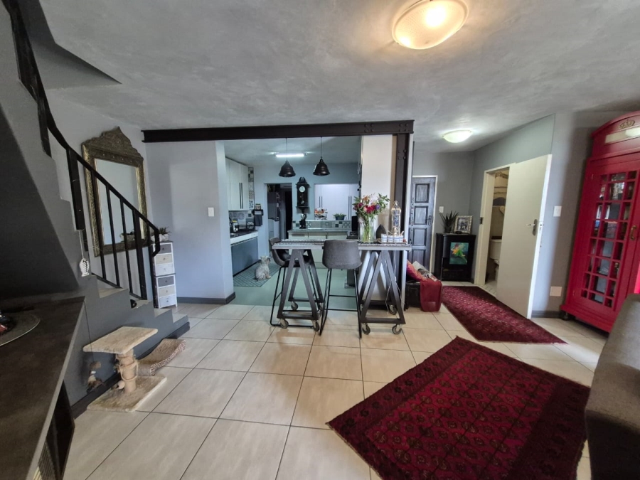 3 Bedroom Property for Sale in Elardus Park Gauteng
