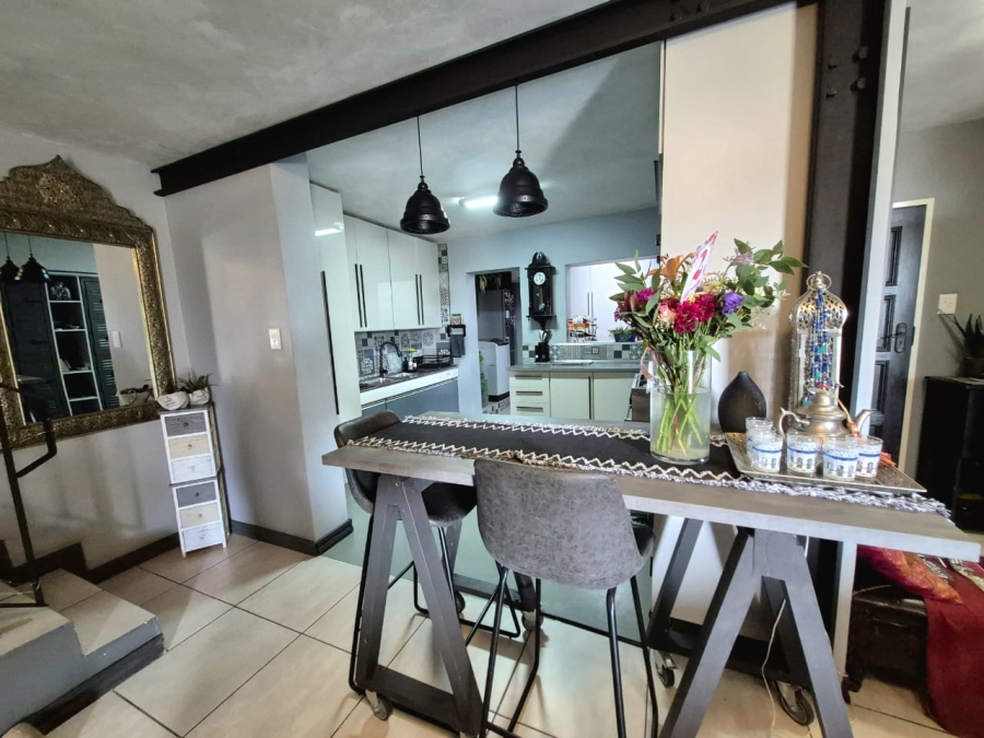 3 Bedroom Property for Sale in Elardus Park Gauteng