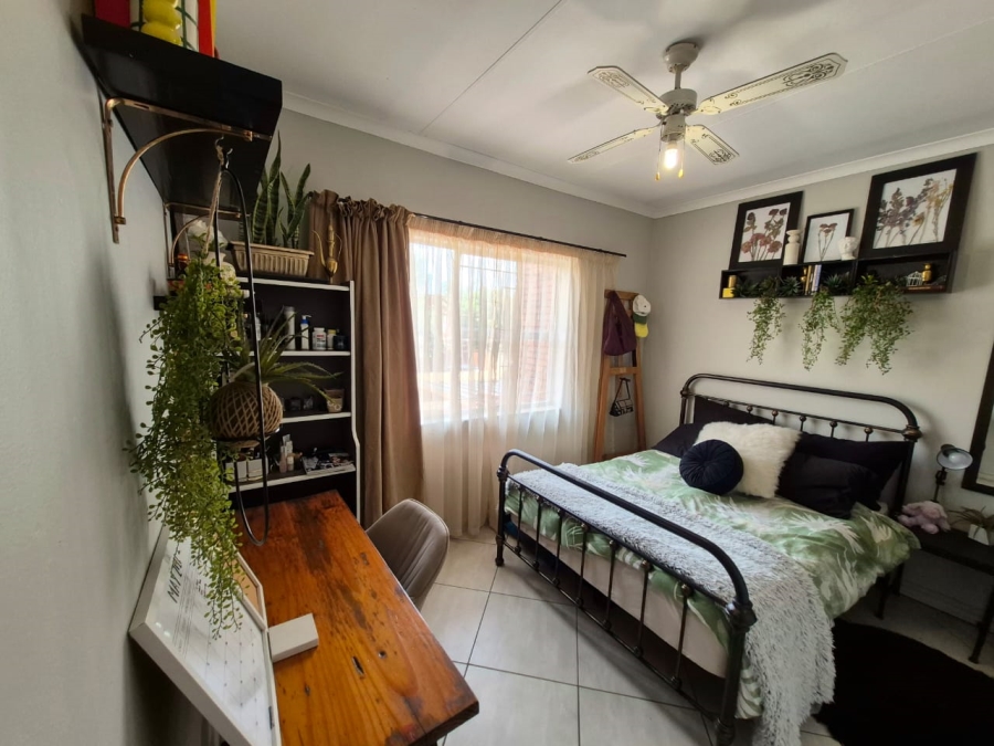 3 Bedroom Property for Sale in Elardus Park Gauteng