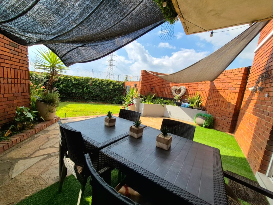 3 Bedroom Property for Sale in Elardus Park Gauteng