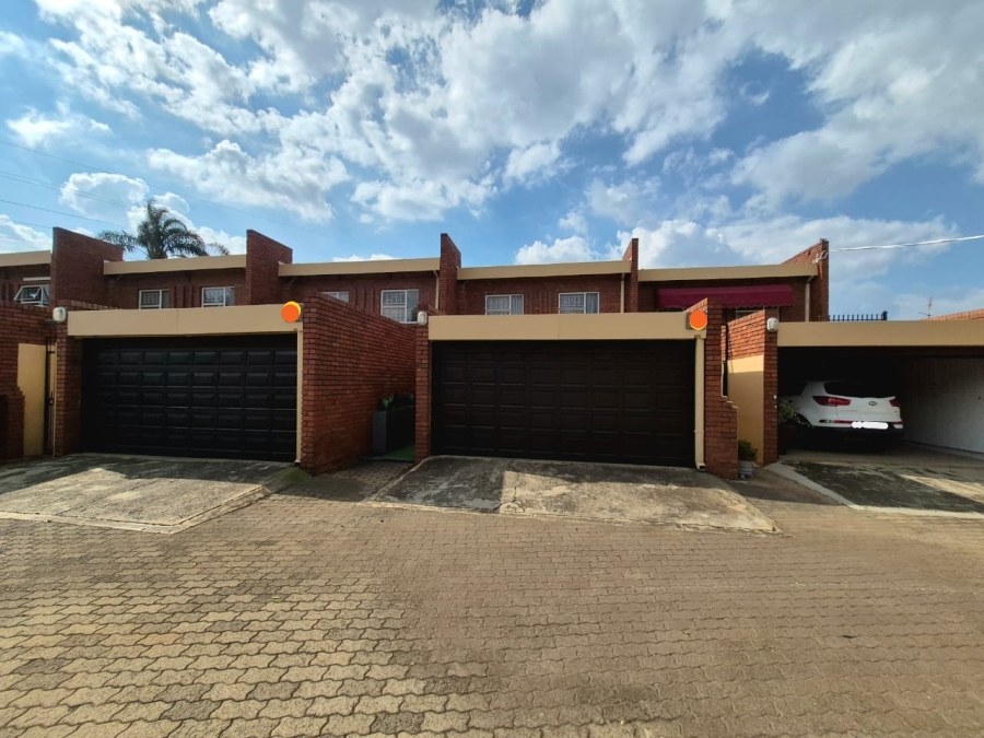 3 Bedroom Property for Sale in Elardus Park Gauteng