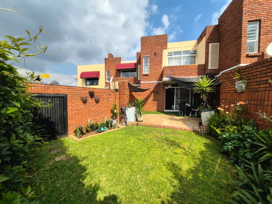 3 Bedroom Property for Sale in Elardus Park Gauteng
