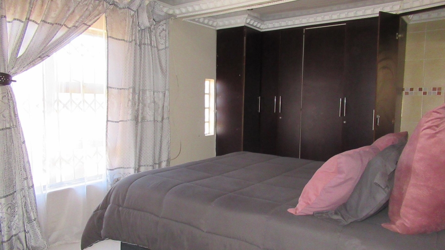 3 Bedroom Property for Sale in Duduza Gauteng