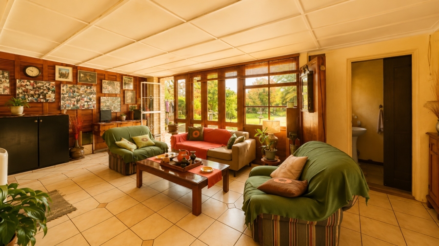 5 Bedroom Property for Sale in Flora Gardens Gauteng
