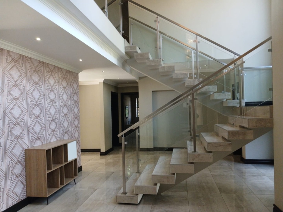 5 Bedroom Property for Sale in Blue Valley Golf Estate Gauteng