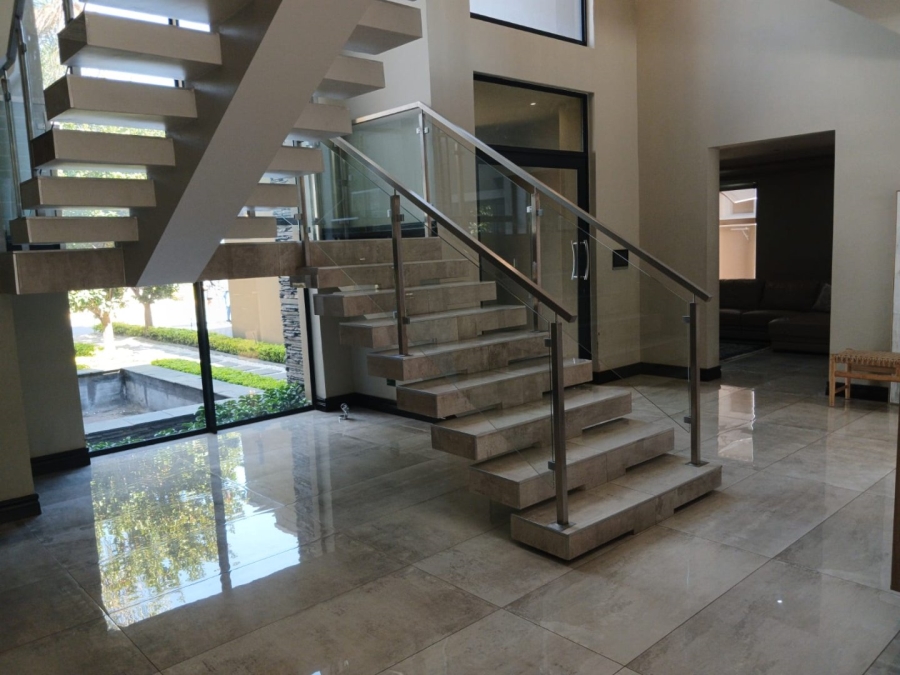 5 Bedroom Property for Sale in Blue Valley Golf Estate Gauteng