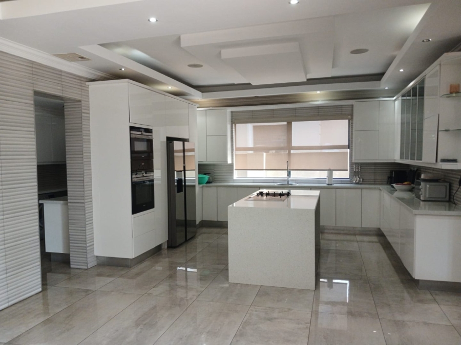 5 Bedroom Property for Sale in Blue Valley Golf Estate Gauteng