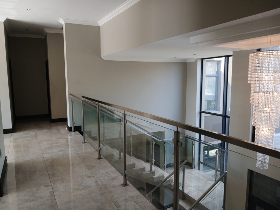 5 Bedroom Property for Sale in Blue Valley Golf Estate Gauteng