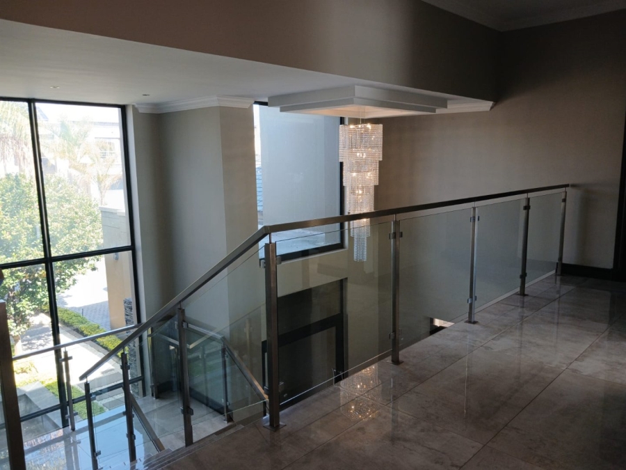 5 Bedroom Property for Sale in Blue Valley Golf Estate Gauteng