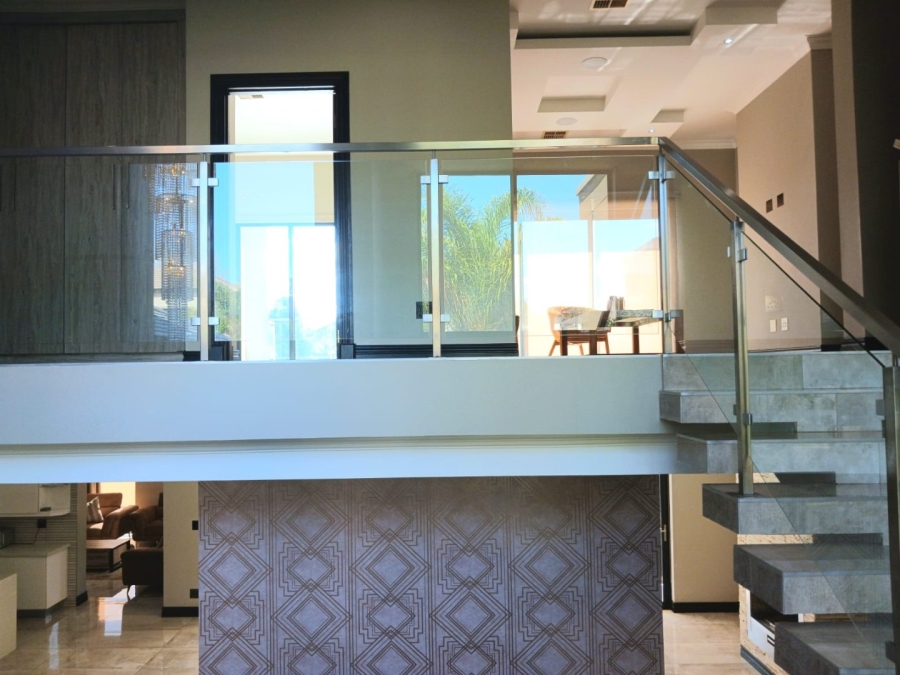 5 Bedroom Property for Sale in Blue Valley Golf Estate Gauteng