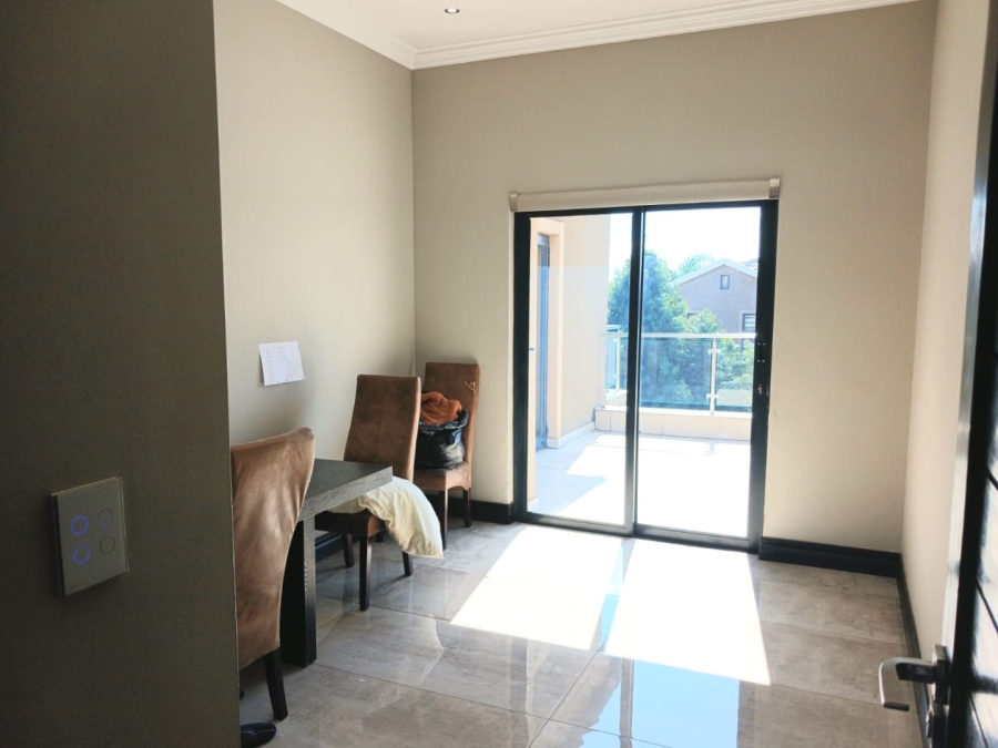 5 Bedroom Property for Sale in Blue Valley Golf Estate Gauteng